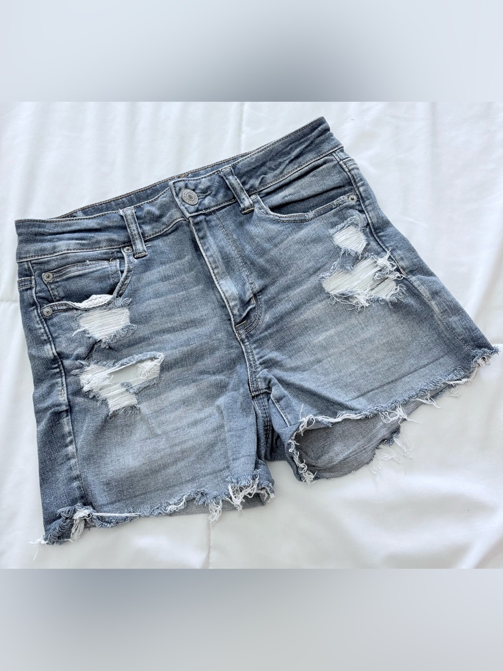 American Eagle Distressed Blue Denim Women's Shorts size 8